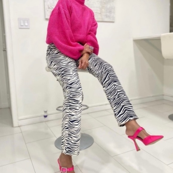 NWT Zara 100% cotton Zebra black/white Stripe Straight Leg Jeans - Size 4 - Picture 2 of 8